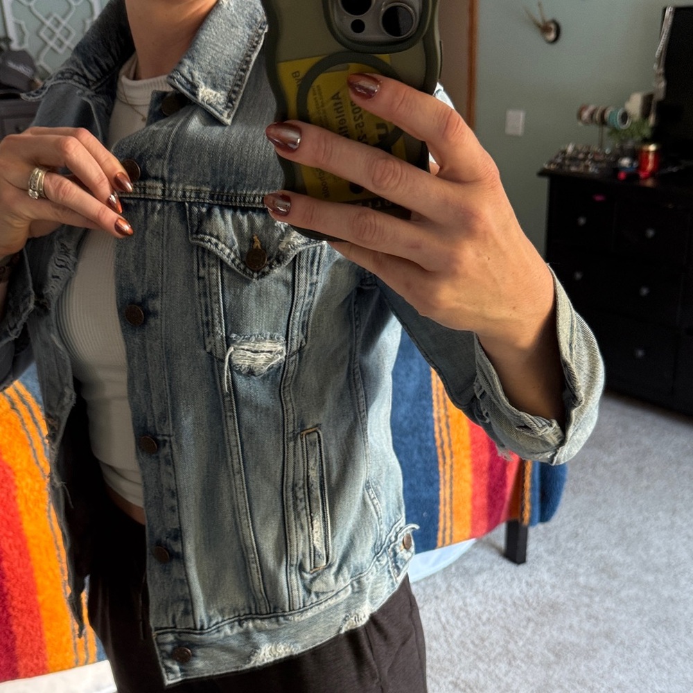 Able Blue Jean distressed denim Jacket - Picture 3 of 10